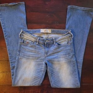 **SOLD***Awesome Vintage Y2K Hollister Flare Jeans Size 5R**SOLD***